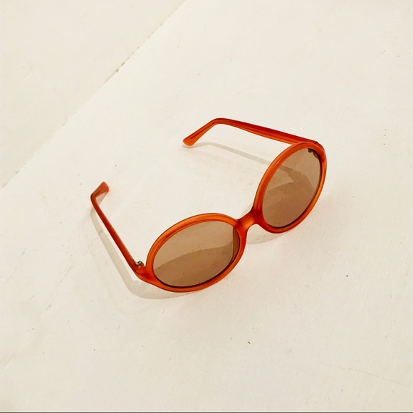 SOLD VINTAGE 🖤 90s Burnt Orange Round Sunglasses - Picture 3 of 7